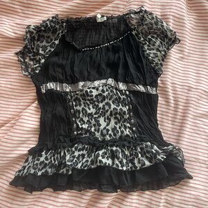 Leopard top